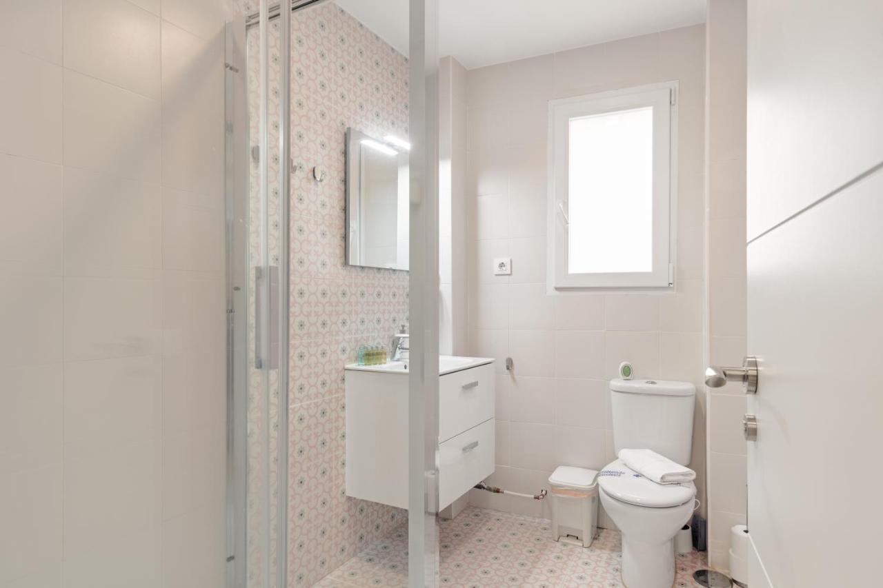 2 Bedrooms 1 Bathroom Furnished - Las Letras - Bright - Mintystay Madrid Eksteriør billede