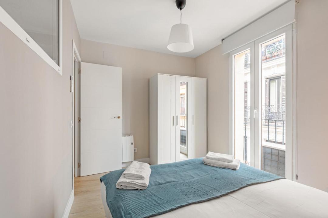 2 Bedrooms 1 Bathroom Furnished - Las Letras - Bright - Mintystay Madrid Eksteriør billede