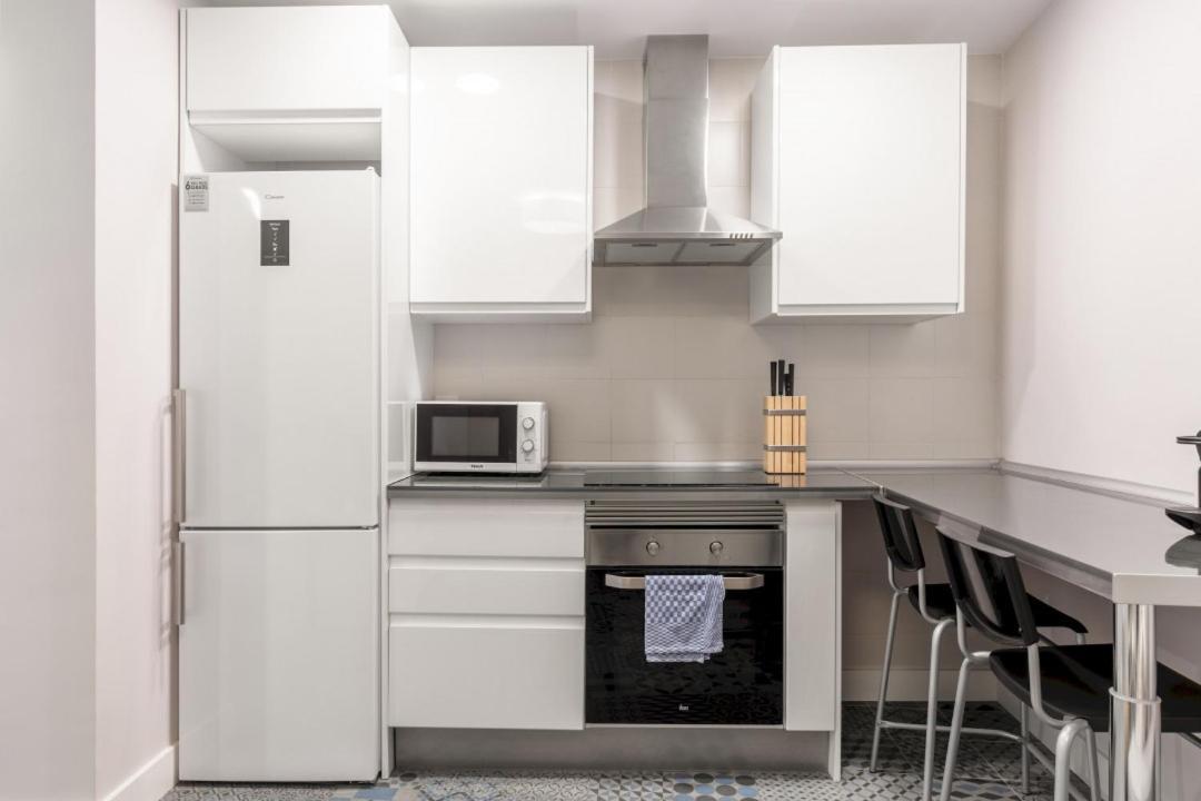 2 Bedrooms 1 Bathroom Furnished - Las Letras - Bright - Mintystay Madrid Eksteriør billede